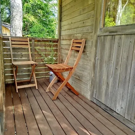 Raenduri Pesa Paiveli Koplis Camping Mustjala