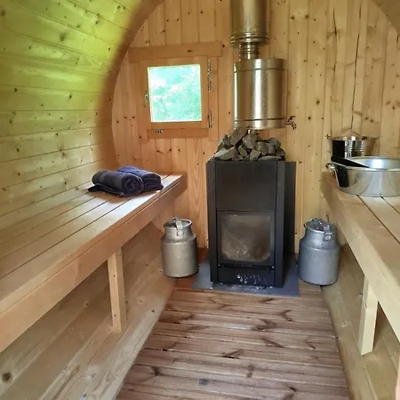 Raenduri Pesa Paiveli Koplis Camping Mustjala